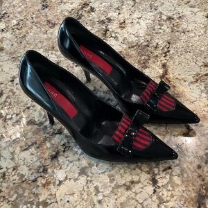 Marc Jacobs Black Heels with Bow Accent